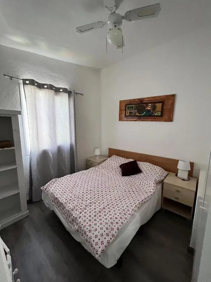 Vakantiehuis Lovely 4-Bed Cottage In Las Chapas Marbella