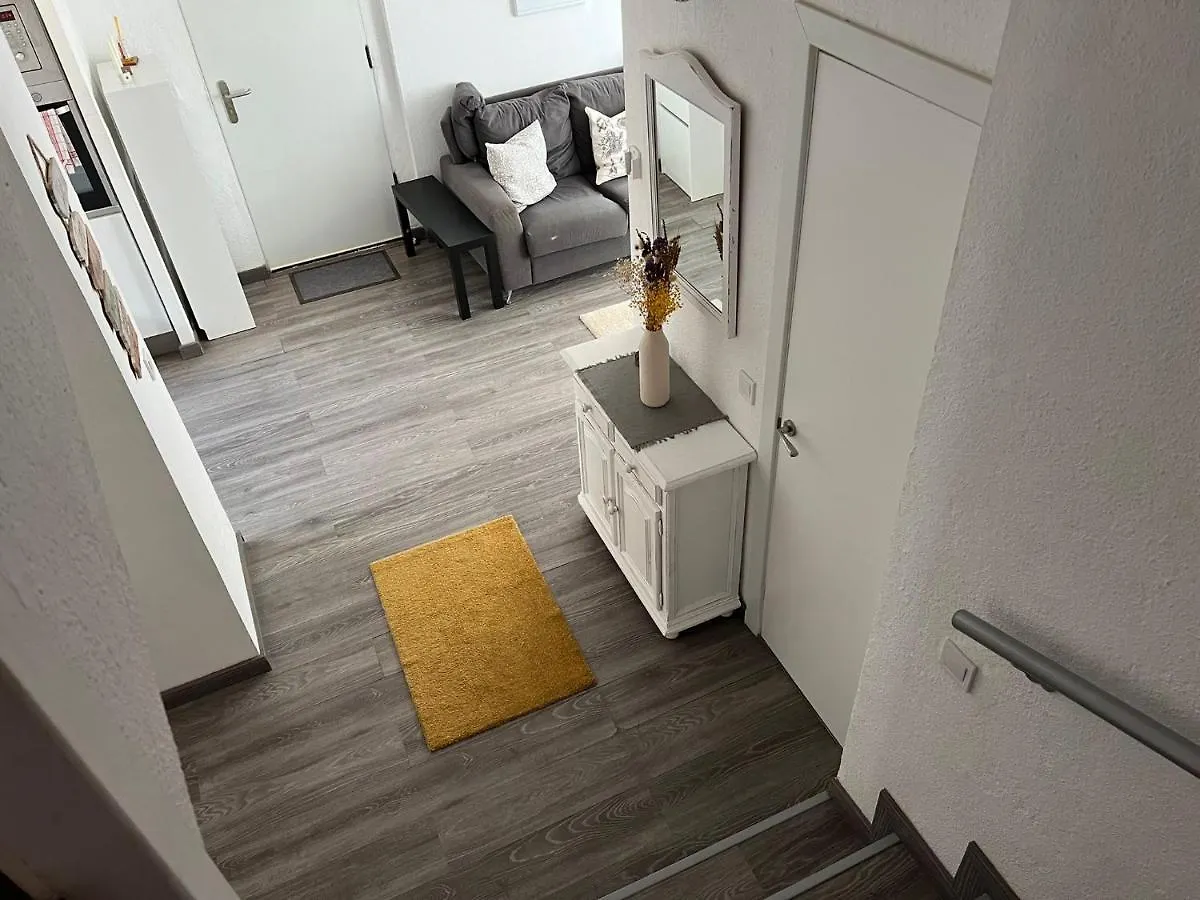 Lovely 4-Bed Cottage In Las Chapas Marbella Vakantiehuis