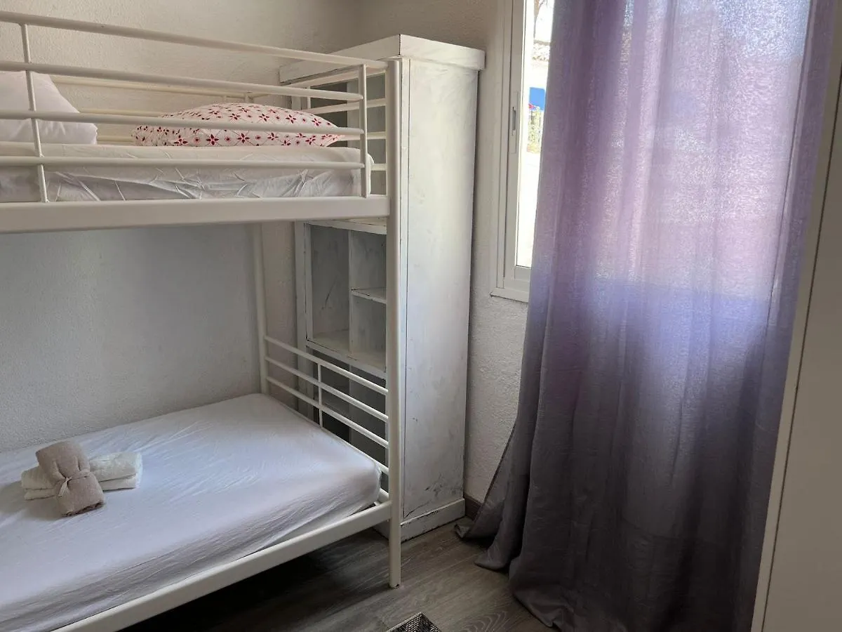 Vakantiehuis Lovely 4-Bed Cottage In Las Chapas Marbella