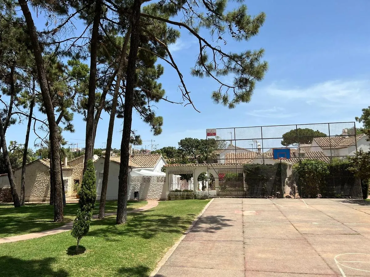 Lovely 4-Bed Cottage In Las Chapas Marbella
